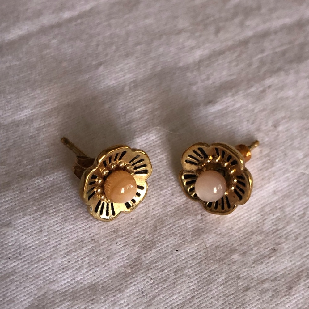 Coach Tea-Rose Studs in gold and pink stone